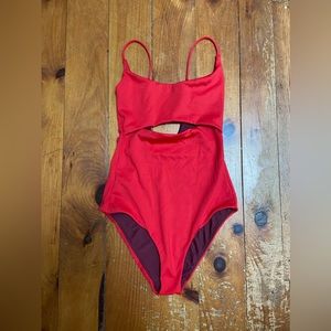 LEFT ON FRIDAY CHILI HEAT RED PEAK SUIT